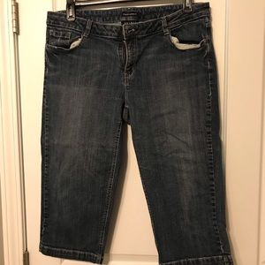 Women’s jean Capri pants 16